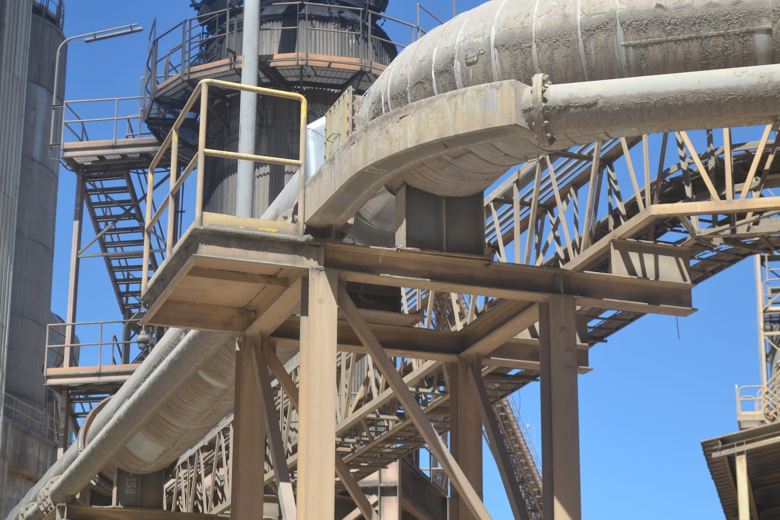 Ducto de proceso en planta de cemento Holcim